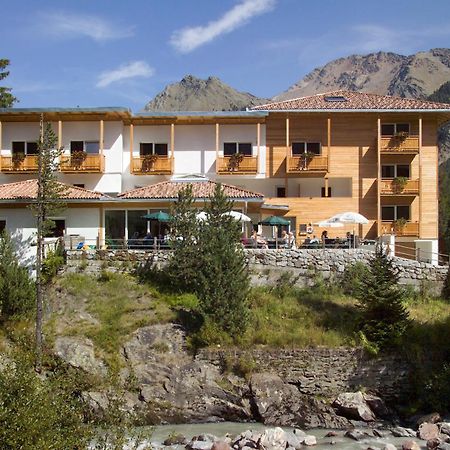 Hotel Zum See Martell Exteriör bild