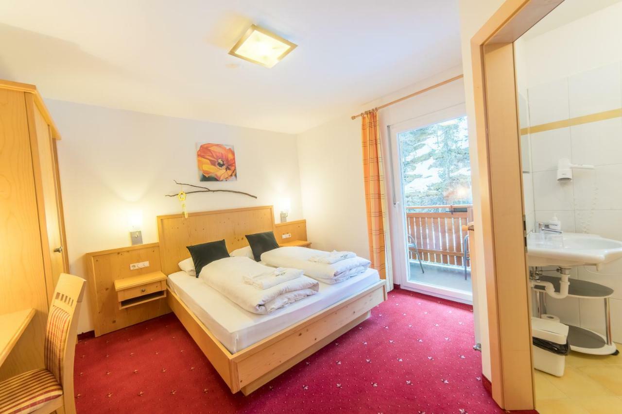 Hotel Zum See Martell Exteriör bild