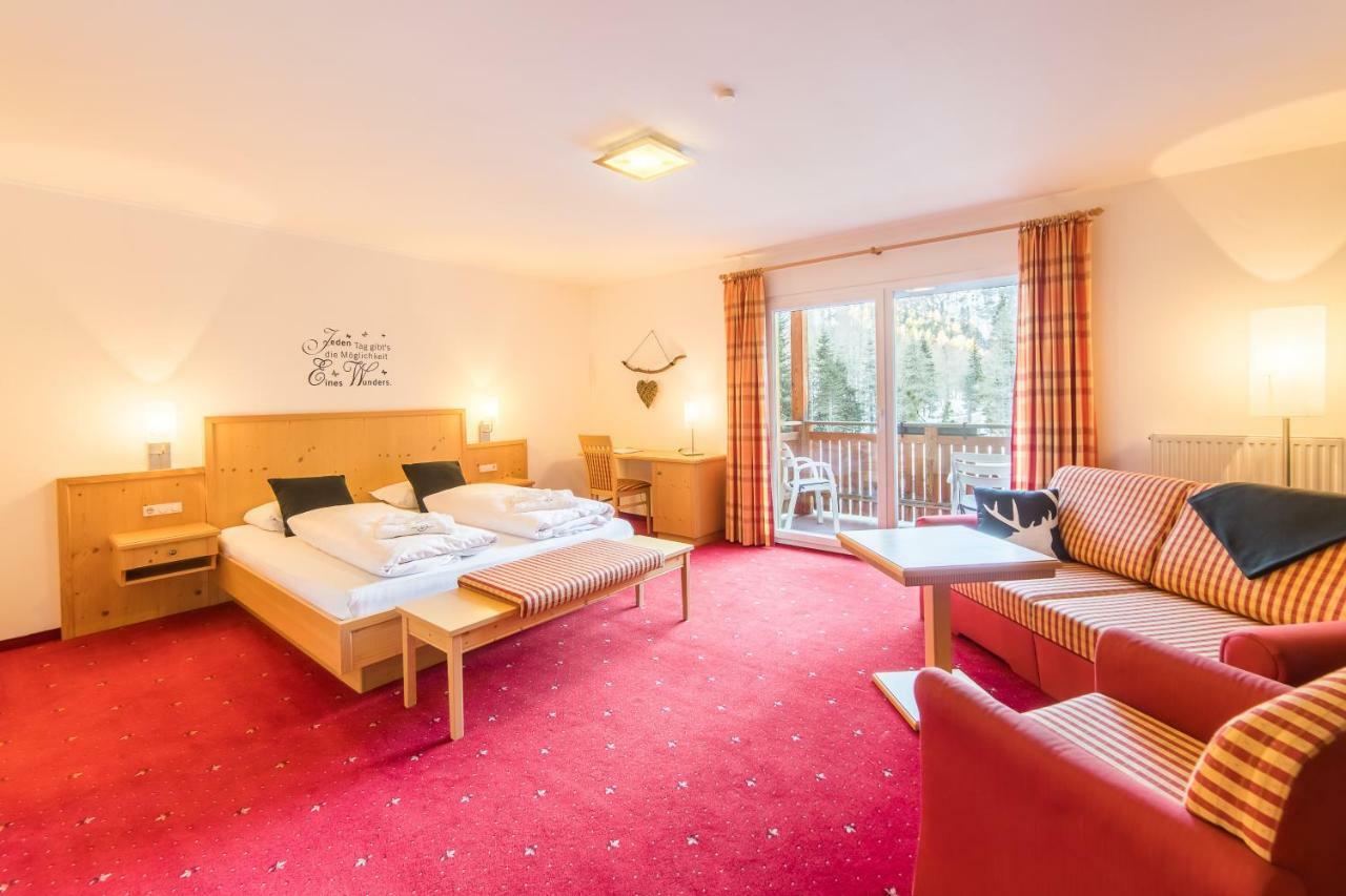 Hotel Zum See Martell Exteriör bild