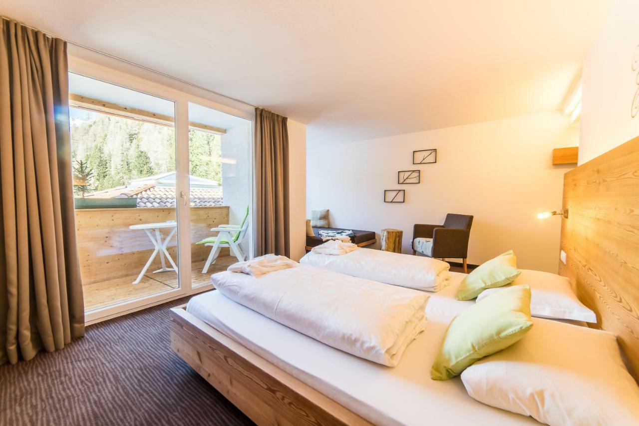 Hotel Zum See Martell Exteriör bild