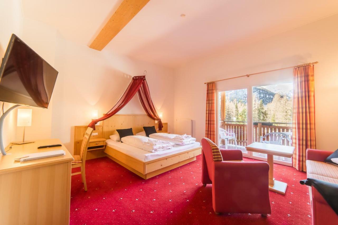 Hotel Zum See Martell Exteriör bild